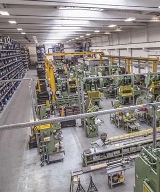 undefinedChain service center and warehouse